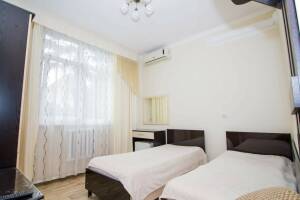 Изображение Изображение: № 5 Двухместная комната с удобствами на 1 этаже #1 #5