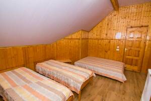 Изображение Изображение: № 9 4-х местная комната на 3 этаже #1 #9