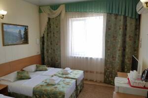 Изображение Изображение: Люкс 3х со смежным балконом #1 #8