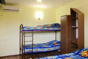 Изображение Изображение: 4-х местный номер на втором этаже #1 #2