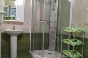 Изображение Изображение: Двухкомнатный семейный «Люкс» с балконом+допместом #1 #8