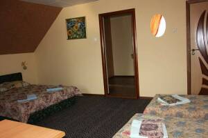 Изображение Изображение: 4-х местный номер с удобствами #1 #5