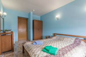 Изображение Изображение: Двухместный номер с удобствами и балконом #1 #2