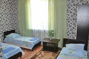 Изображение Изображение: Трехместный номер с удобствами #1 #2