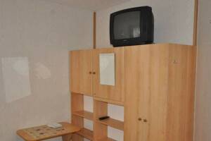 Изображение Изображение: Трехместный номер «Эконом» (1 этаж) #1 #3