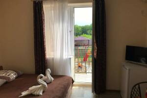 Изображение Изображение: 3- х местный номер на втором этаже. Балкон во двор #1 #6