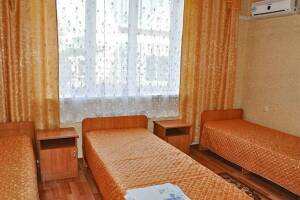 Изображение Изображение: Четырехместный «Стандарт» раздельными кроватями #1 #4