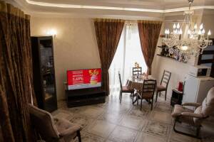 Изображение Изображение: 3-х местный номер «Полулюкс» #1 #10