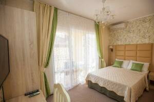 Изображение Изображение: Двухместный номер с индивидуальным балконом 3 этаж #1 #4