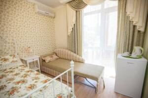 Изображение Изображение: Трехместный номер со всеми удобствами 2 этаж #1 #6