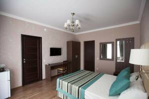 Изображение Изображение: Трехместный номер с инд балконом на 3 этаже #1 #8