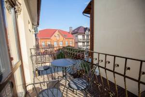 Изображение Изображение: Двухкомнатный номер с большим инд-м балконом 3эт #1 #11