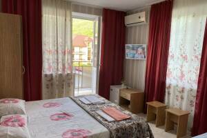 Изображение Изображение: 3-х местный, удобства на 2 номера (3 этаж) #1 #4