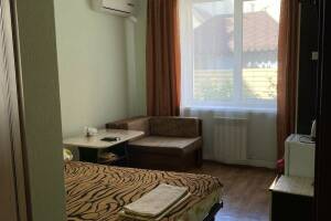 Изображение Изображение: Для двоих с кроватью и сан/узлом на 2 номера #1 #3