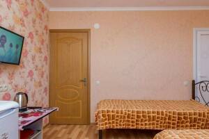 Изображение Изображение: Двухместный номер с удобствами и балконом (3 этаж) #1 #6