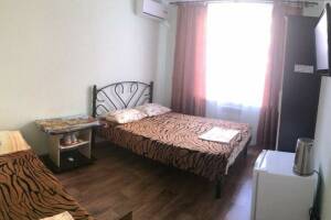 Изображение Изображение: Трехместный номер с душем и туалетом на 2 комнаты #1 #7