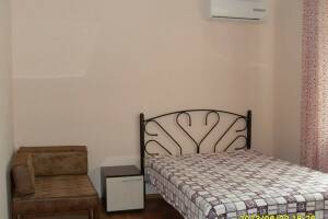 Изображение Изображение: Трехместный номер со всеми удобствами (1этаж) #1 #8