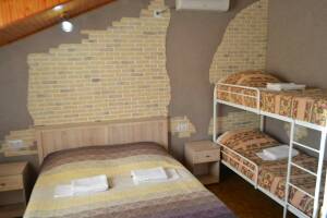 Изображение Изображение: 4-х местный номер «Стандарт» #1 #2