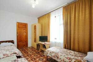 Изображение Изображение: Трехместный «Эконом» #1 #2