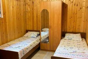 Изображение Изображение: 3-х местный номер «Эконом» (душ+туалет) #1 #2