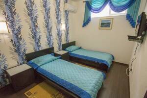 Изображение Изображение: Номер с видом на железную дорогу #1 #1