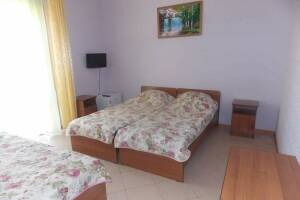 Изображение Изображение: Трёхместный номер с удобствами #1 #3