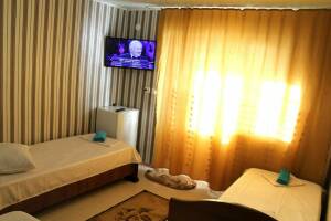 Изображение Изображение: Четёрехместный номер со всеми удобствами #1 #3