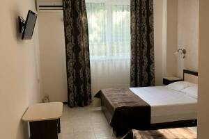 Изображение Изображение: 3-х местный номер без балкона #1 #6