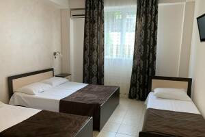 Изображение Изображение: 4-х местный номер без балкона #1 #9