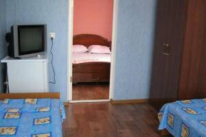 Изображение Изображение: Двухкомнатный 4-х местный номер с удобствами #1 #7