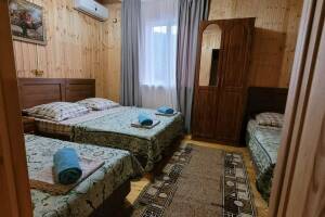 Изображение Изображение: 4-х местный номер с удобствами #8 #1 #9