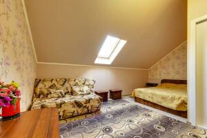 Изображение Изображение: Четырехместный номер (мансардный этаж) #1 #7