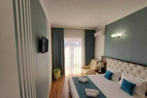 Изображение Изображение: 2-х местный номер с удобствами и балконом (фасад) #1 #2