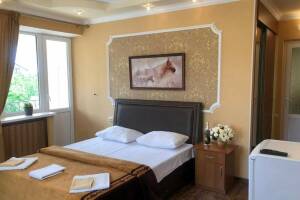 Изображение Изображение: Четырёхместный «Стандарт» с балконом (2 этаж) #1 #8