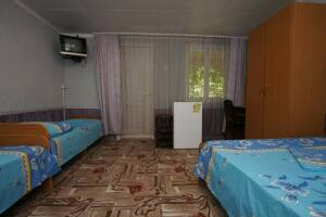 Изображение Изображение: Четырехместный номер стандарт на 1 этаже #1 #4