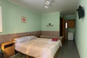 Изображение Изображение: Трехместный номер с удобствами #1 #2