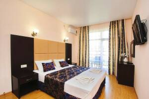 Изображение Изображение: 4-х местный 2-х комнатный «Семейный» #1 #2