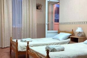 Изображение Изображение: Двухместный с балконом двумя отдельными кроватями #1 #4