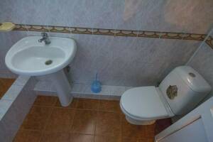 Изображение Изображение: Трехместный номер с удобствами #1 #2