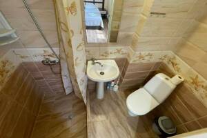 Изображение Изображение: Трехместная комната с удобствами #1 #2