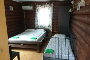 Изображение Изображение: Трехместный «Полулюкс» (деревянный сруб) #1 #3