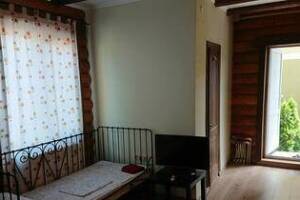 Изображение Изображение: Трехместный «Полулюкс» в деревянном срубе #1 #10