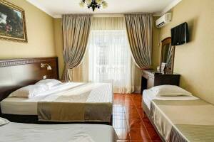 Изображение Изображение: 5-ти местный Полулюкс с балконом и видом на море #1 #6