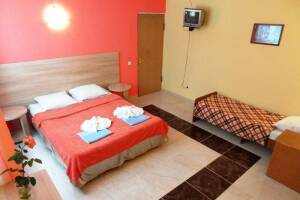 Изображение Изображение: 3-х местная комната с кухней #1 #2