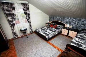 Изображение Изображение: Трехместный номер с удобствами на этаже #1 #8