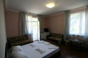 Изображение Изображение: 2-х местный +2 доп места (завтрак и ужин включены) #1 #4