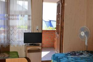 Изображение Изображение: Трёхместный номер «Эконом» класса с балконом #1 #2