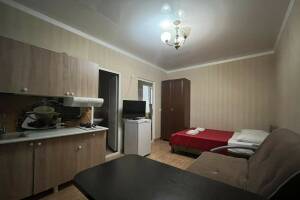 Изображение Изображение: Студия с кухней до 4-х человек #1 #2