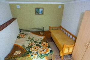 Изображение Изображение: Трехместная комната на цокольном этаже #1 #10