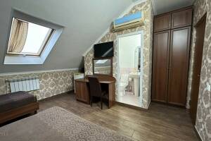 Изображение Изображение: Трёхместный «Стандарт» на мансарде #1 #2